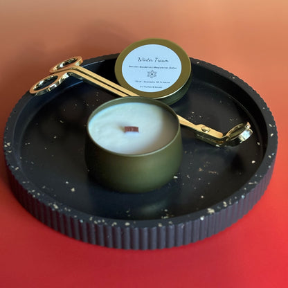 Winter-Traum – Duftkerze in einer goldfarbenen Metalldose