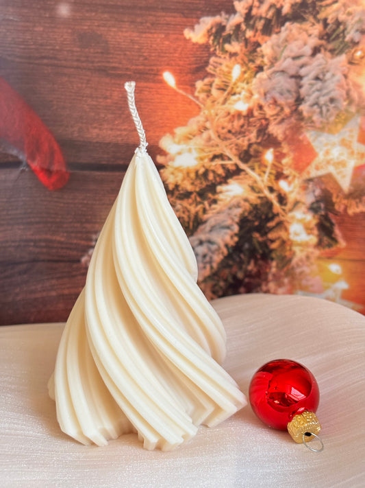 Geschwungener Weihnachtsbaum – „Winterwirbel“